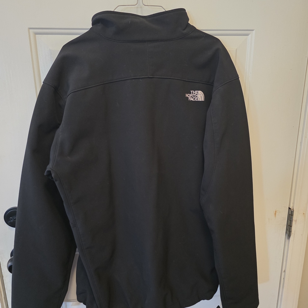 The North Face Men's Black Apex Jacket - Picture 4 of 4